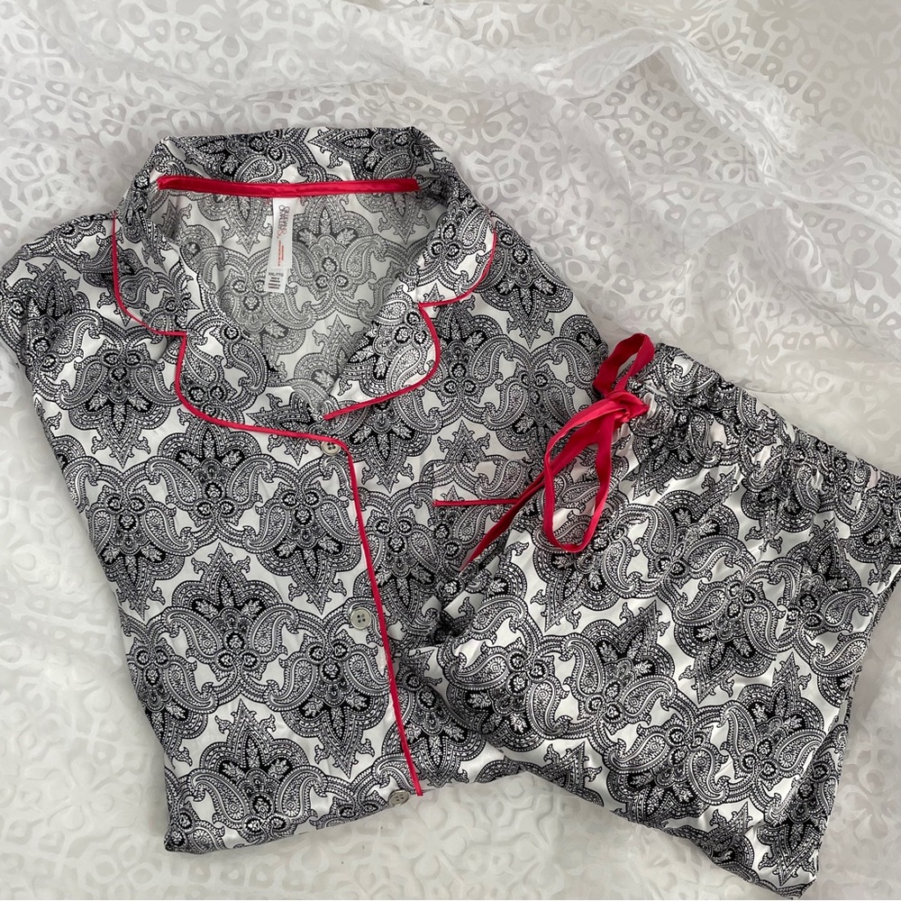 Gilligan & O’Malley Girlie blk/wht satin pajama set w/pink piping Sz XXL